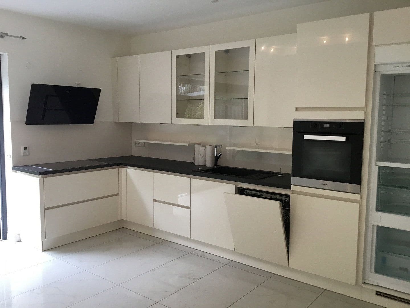 Prodej bytu 3+1 145 m², Nackenheim, Porýní-Falc Prodej bytu 3+1 145 m², Nackenheim, Porýní-Falc