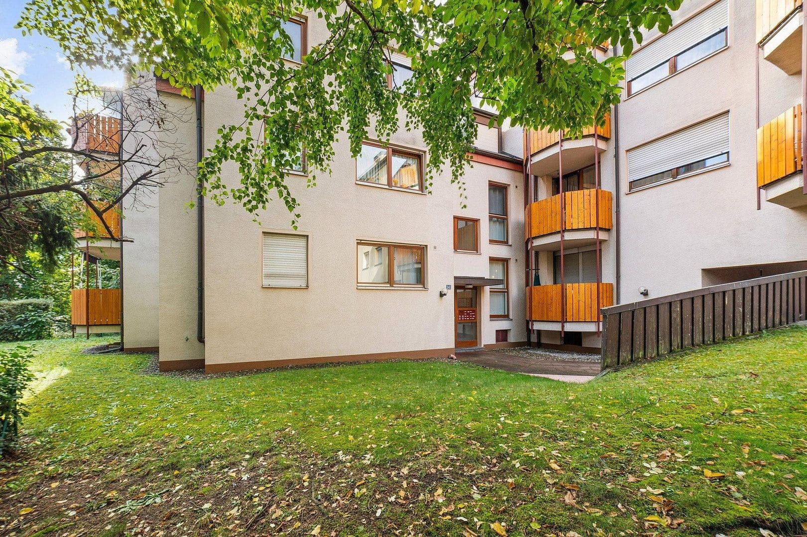 Pronájem bytu 2+1 69 m², Schweinauer Hauptstrasse 141, Nürnberg, Bavorsko Pronájem bytu 2+1 69 m², Schweinauer Hauptstrasse 141, Nürnberg, Bavorsko