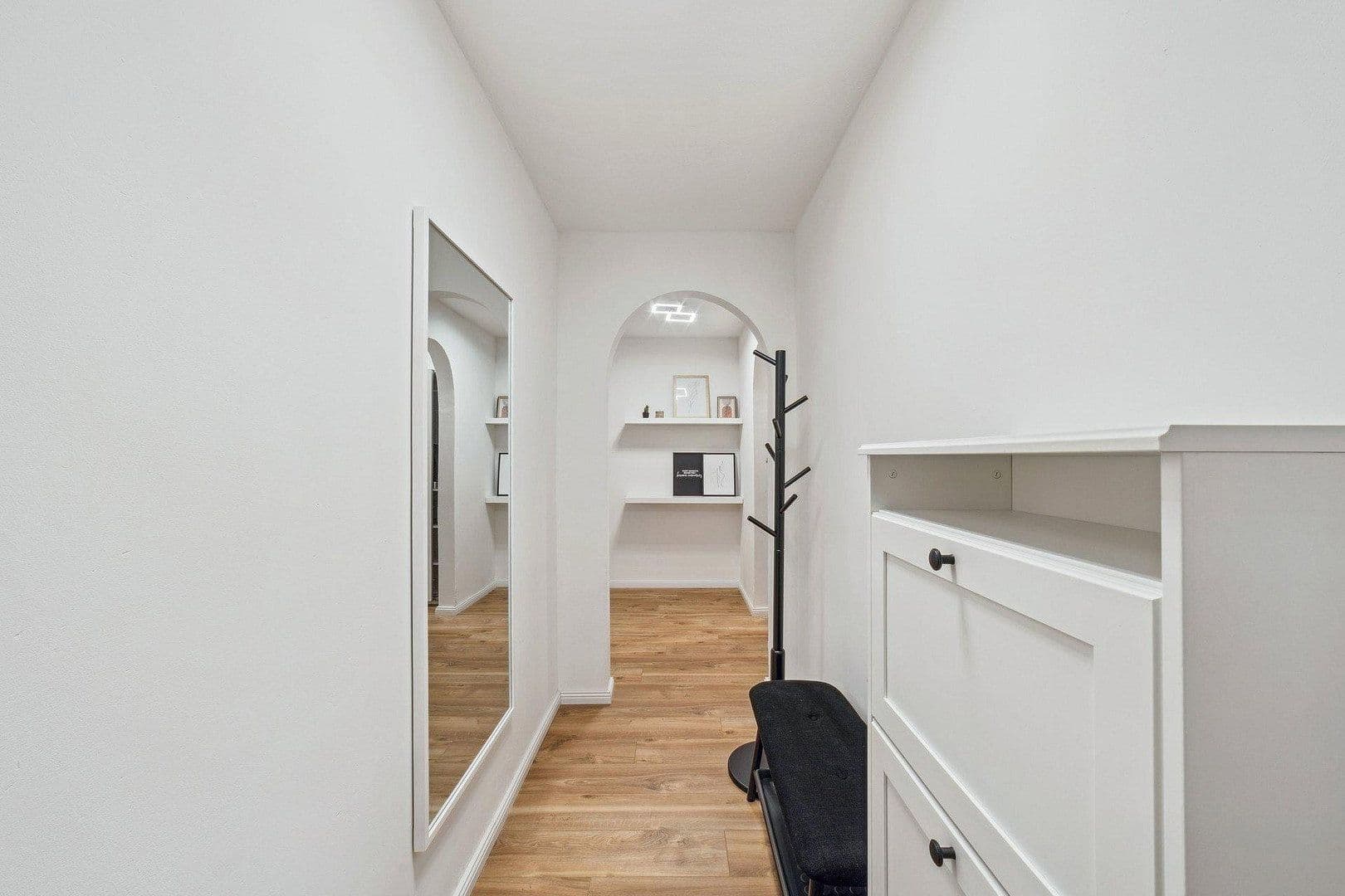 Pronájem bytu 2+1 69 m², Schweinauer Hauptstrasse 141, Nürnberg, Bavorsko Pronájem bytu 2+1 69 m², Schweinauer Hauptstrasse 141, Nürnberg, Bavorsko
