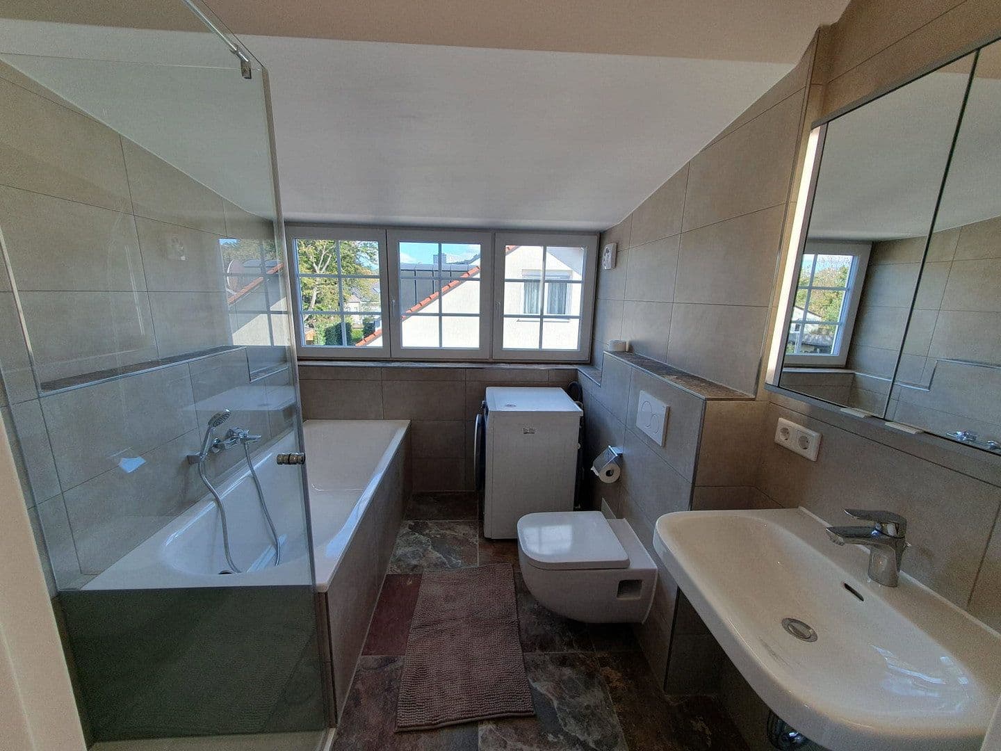 Pronájem bytu 3+1 75 m², München, Bavorsko Pronájem bytu 3+1 75 m², München, Bavorsko