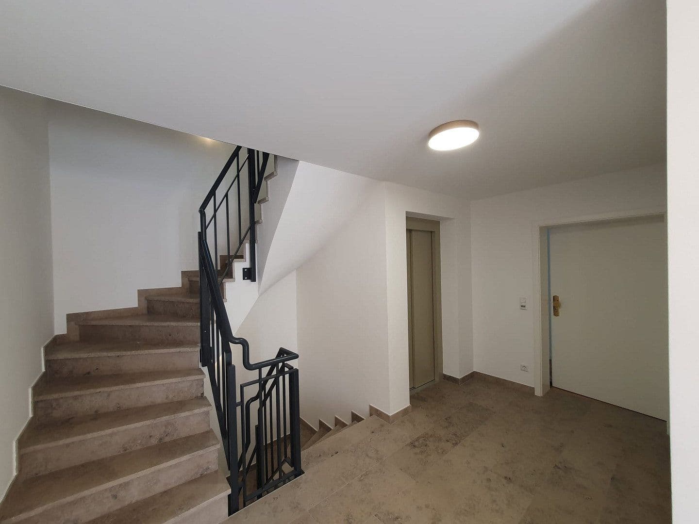 Pronájem bytu 3+1 75 m², München, Bavorsko Pronájem bytu 3+1 75 m², München, Bavorsko