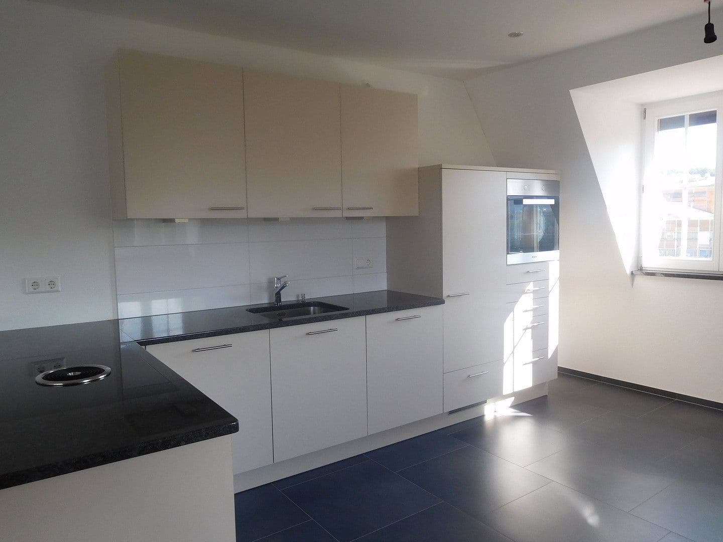 Pronájem bytu 2+1 76 m², Kraftwerkweg 4, Laufenburg (Baden), Bádensko-Württembersko Pronájem bytu 2+1 76 m², Kraftwerkweg 4, Laufenburg (Baden), Bádensko-Württembersko