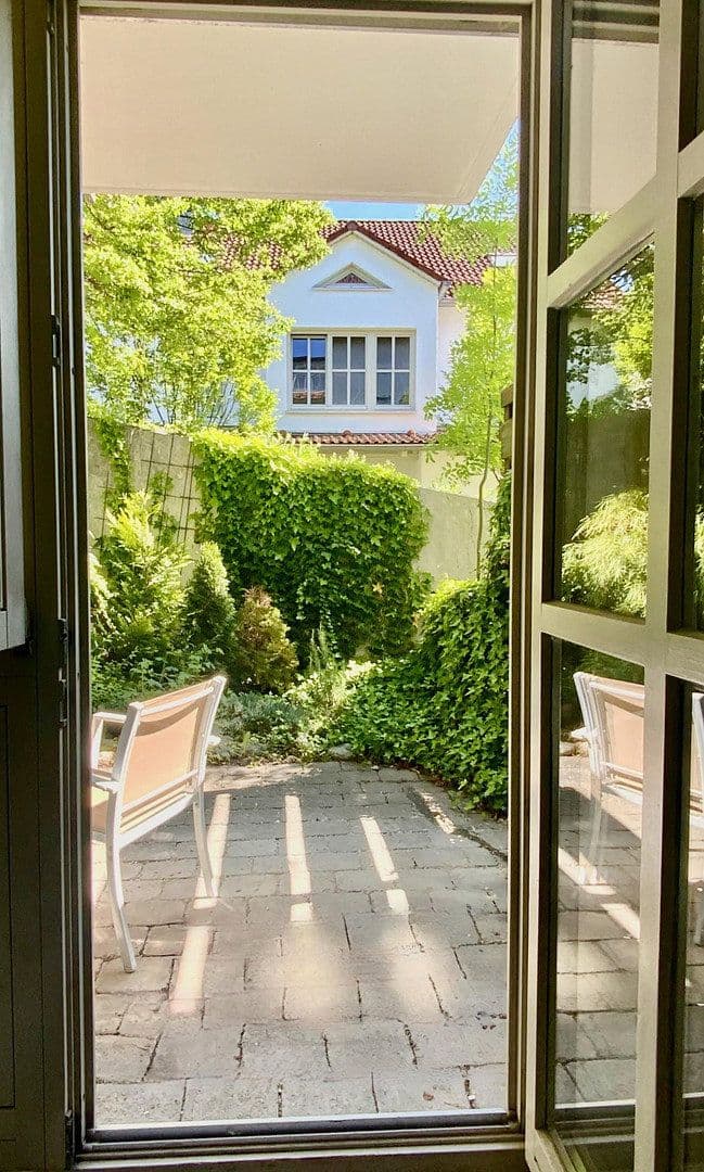 Pronájem bytu 2+1 70 m², Geschwister-Scholl-Straße, Landshut, Bavorsko Pronájem bytu 2+1 70 m², Geschwister-Scholl-Straße, Landshut, Bavorsko