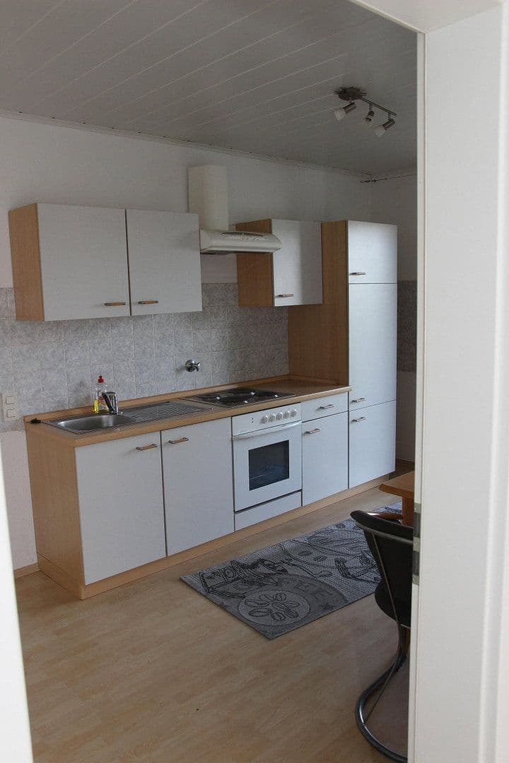 Pronájem bytu 2+1 74 m², Liebenzellerstr. 8, Karlsruhe, Bádensko-Württembersko Pronájem bytu 2+1 74 m², Liebenzellerstr. 8, Karlsruhe, Bádensko-Württembersko