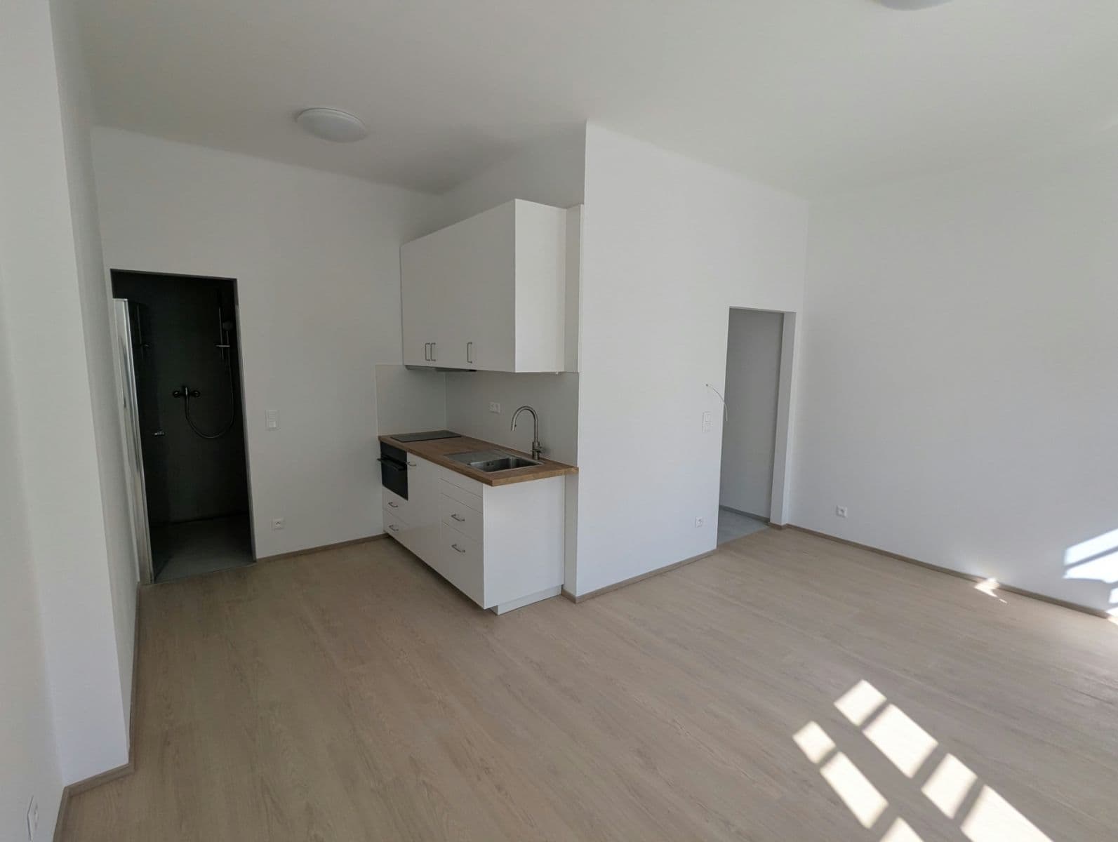 Pronájem bytu Garsoniéra 27 m², Heydukova, Bratislava - mestská časť Staré Mesto, Bratislavský kraj Pronájem bytu Garsoniéra 27 m², Heydukova, Bratislava - mestská časť Staré Mesto, Bratislavský kraj