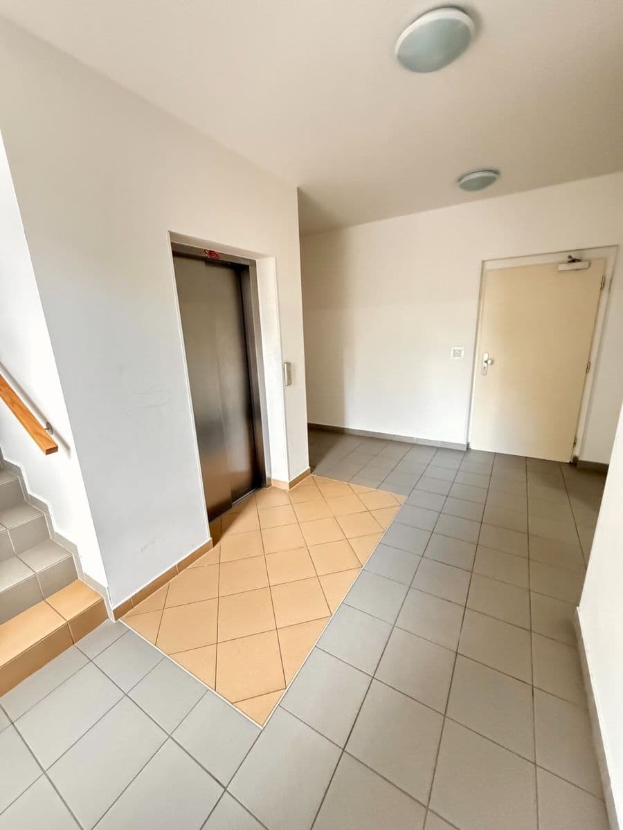 Pronájem bytu 2+kk 52 m², Václava Trojana, Praha, Praha Pronájem bytu 2+kk 52 m², Václava Trojana, Praha, Praha