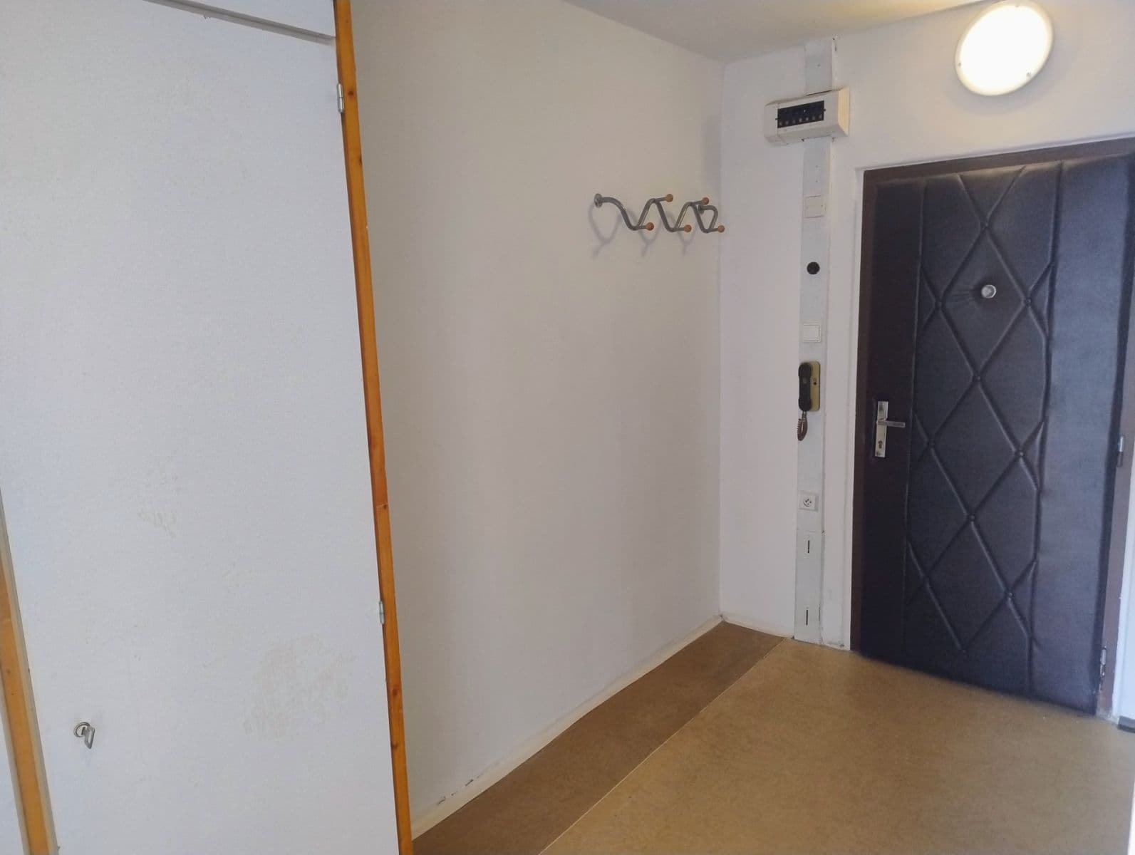 Pronájem bytu 2+kk 43 m², Husníkova, Praha, Praha Pronájem bytu 2+kk 43 m², Husníkova, Praha, Praha