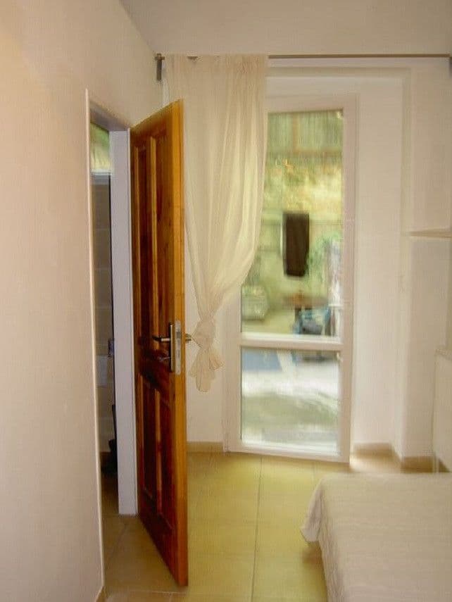Pronájem bytu 1+1 16 m², Jedlíkova, Bratislava - mestská časť Staré Mesto, Bratislavský kraj Pronájem bytu 1+1 16 m², Jedlíkova, Bratislava - mestská časť Staré Mesto, Bratislavský kraj