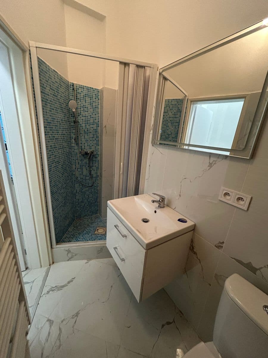 Prodej bytu 1+1 28 m², Kováků, Praha, Praha Prodej bytu 1+1 28 m², Kováků, Praha, Praha