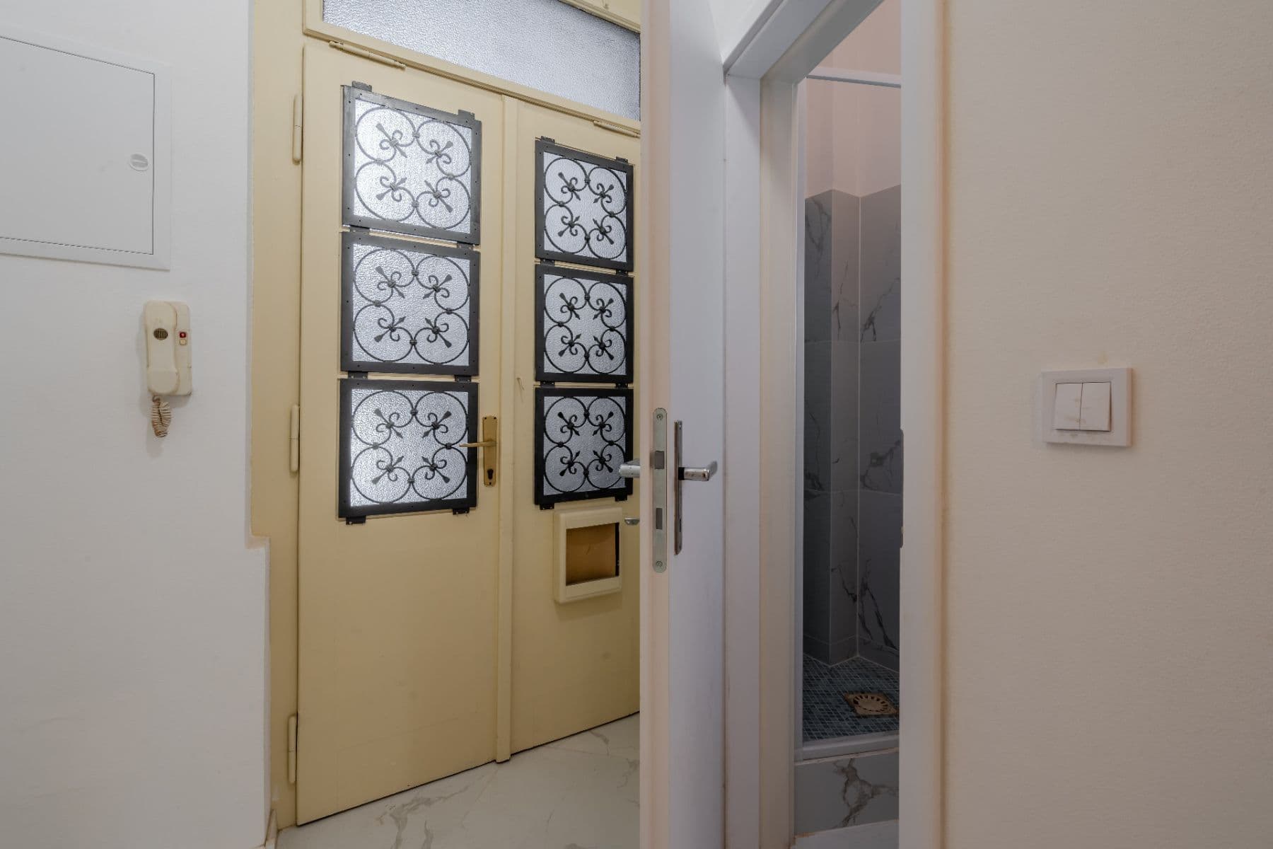 Prodej bytu 1+1 28 m², Kováků, Praha, Praha Prodej bytu 1+1 28 m², Kováků, Praha, Praha