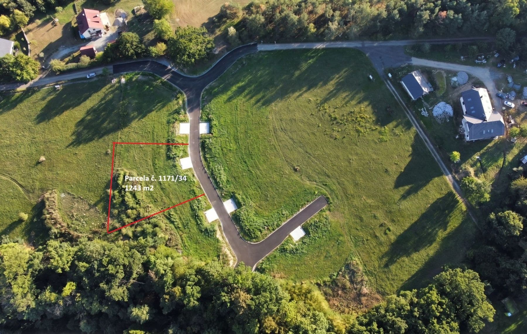 Prodej pozemku 1.243 m², Buš, Středočeský kraj Prodej pozemku 1.243 m², Buš, Středočeský kraj
