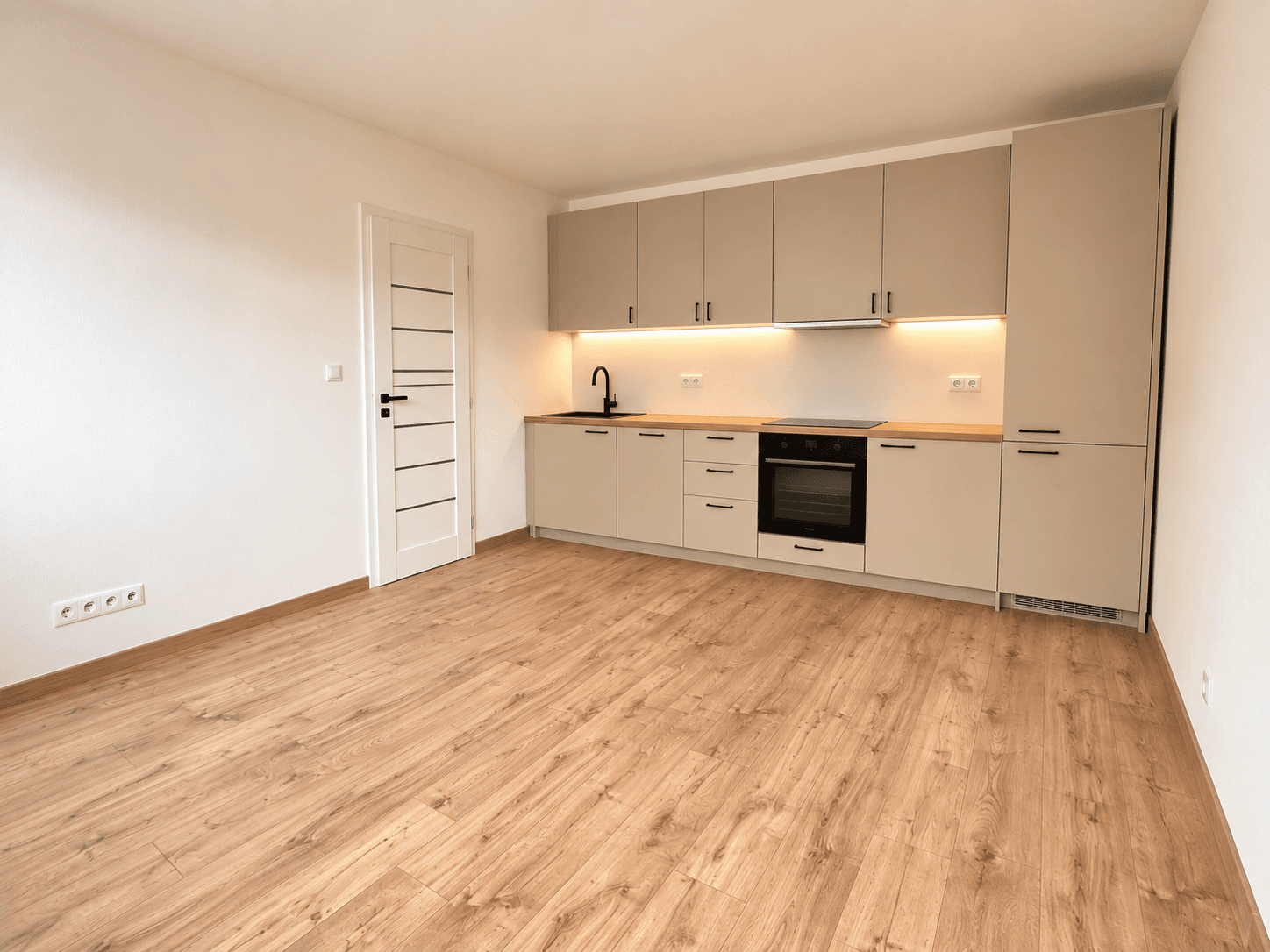 Prodej bytu 2+kk 36 m², Popelnicová, Plzeň, Plzeňský kraj Prodej bytu 2+kk 36 m², Popelnicová, Plzeň, Plzeňský kraj