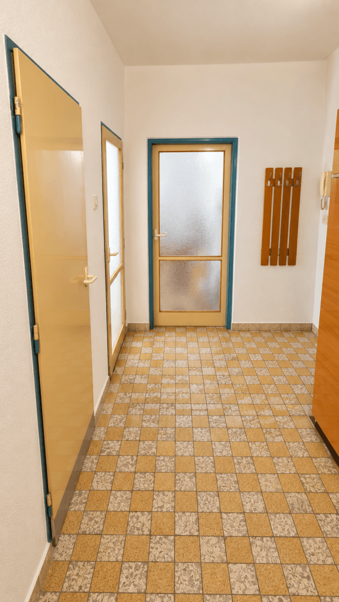 Prodej bytu 1+1 37 m², Zahradní, Chodov, Karlovarský kraj Prodej bytu 1+1 37 m², Zahradní, Chodov, Karlovarský kraj