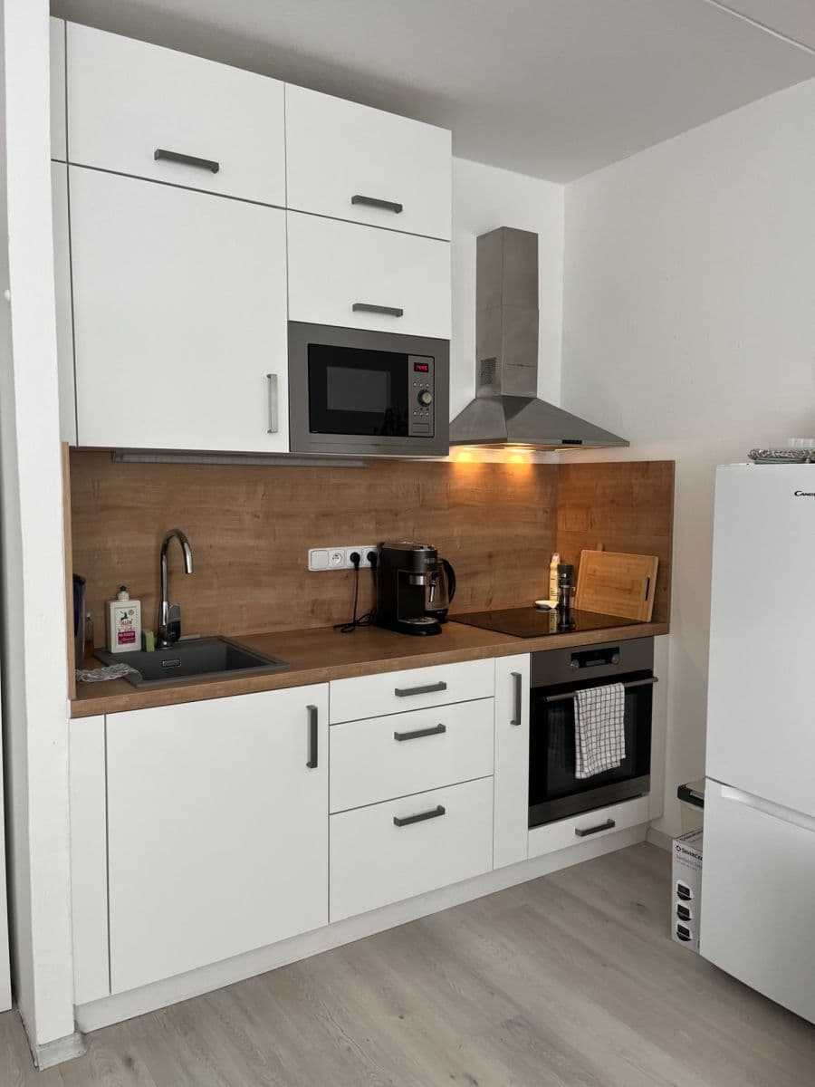 Pronájem bytu 1+kk 30 m², Kosíkova, Brno, Jihomoravský kraj Pronájem bytu 1+kk 30 m², Kosíkova, Brno, Jihomoravský kraj