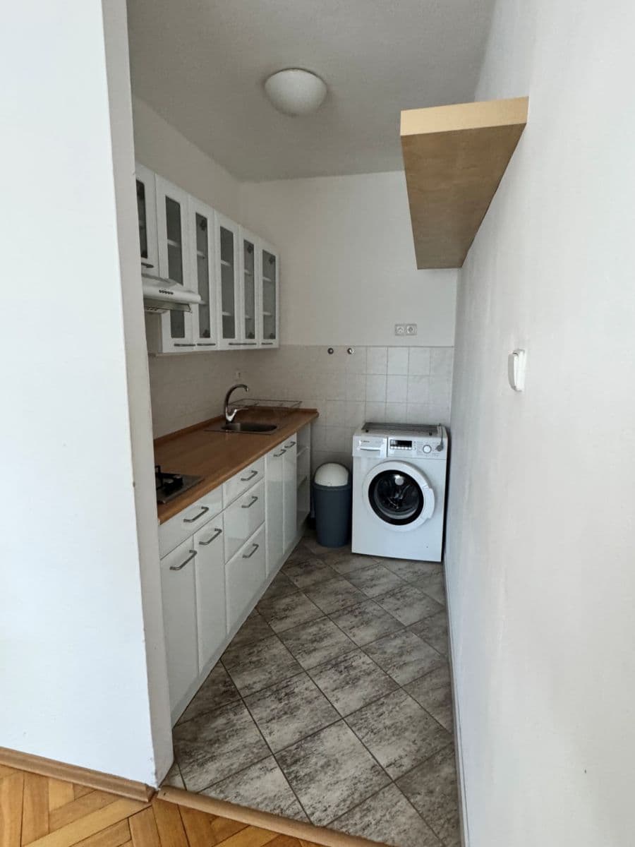Pronájem bytu 2+kk 43 m², Evropská, Praha, Praha Pronájem bytu 2+kk 43 m², Evropská, Praha, Praha