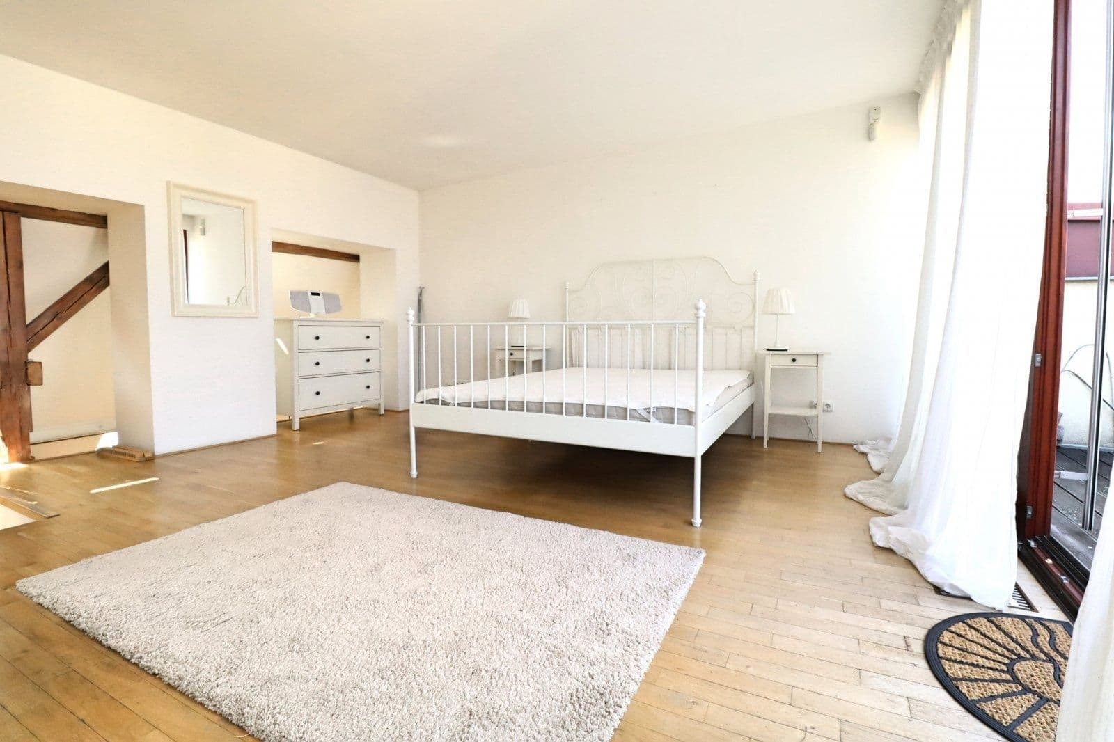 Pronájem bytu 2+kk 70 m², U garáží, Praha, Praha Pronájem bytu 2+kk 70 m², U garáží, Praha, Praha