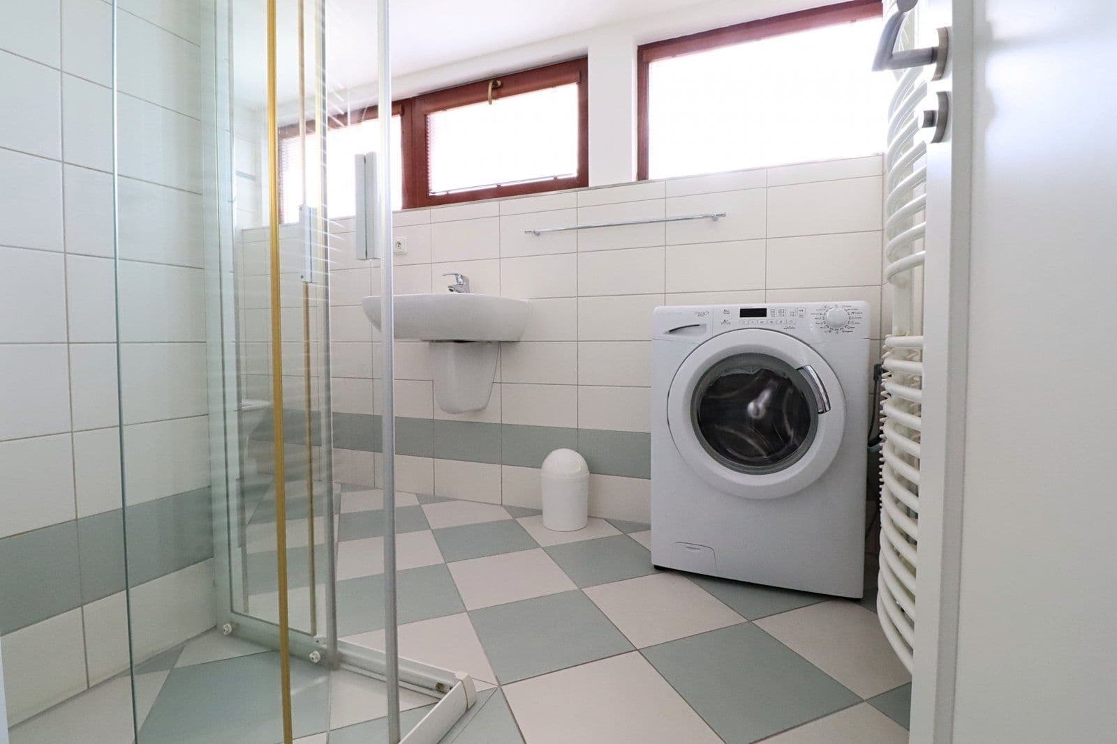 Pronájem bytu 2+kk 70 m², U garáží, Praha, Praha Pronájem bytu 2+kk 70 m², U garáží, Praha, Praha