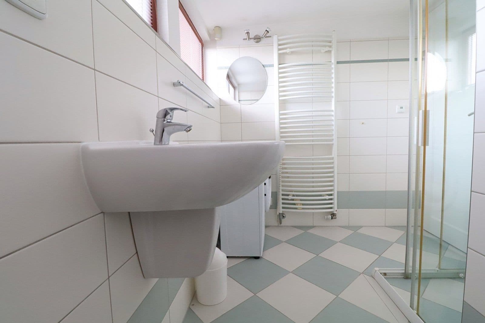 Pronájem bytu 2+kk 70 m², U garáží, Praha, Praha Pronájem bytu 2+kk 70 m², U garáží, Praha, Praha