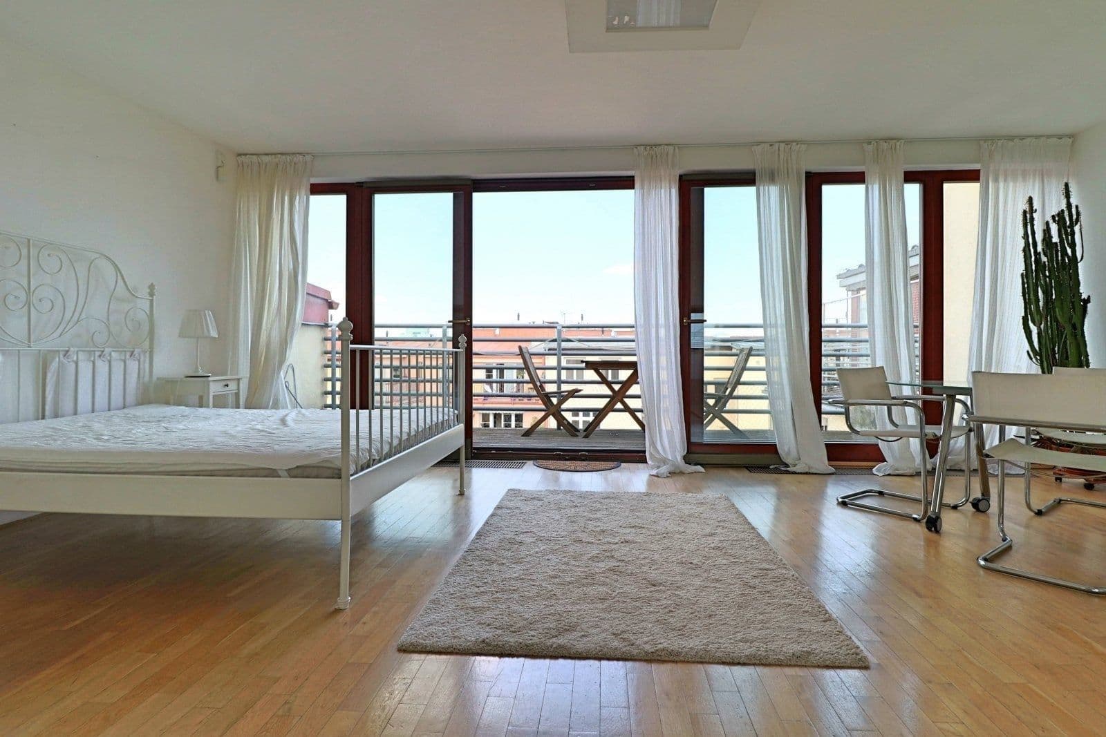 Pronájem bytu 2+kk 70 m², U garáží, Praha, Praha Pronájem bytu 2+kk 70 m², U garáží, Praha, Praha