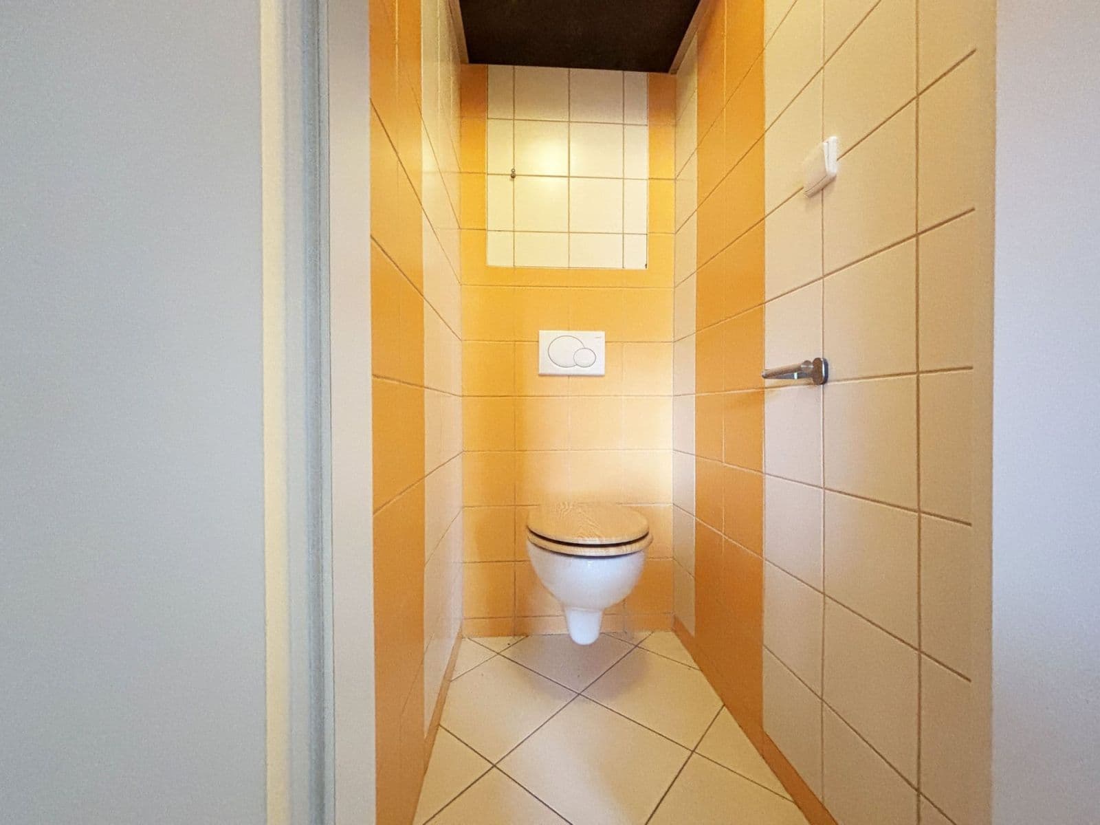 Pronájem bytu 3+1 80 m², Semice, Středočeský kraj Pronájem bytu 3+1 80 m², Semice, Středočeský kraj
