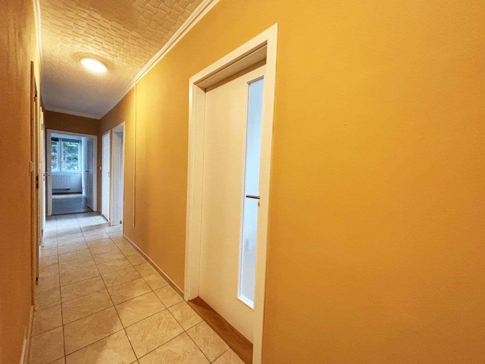Pronájem bytu 3+1 80 m², Semice, Středočeský kraj Pronájem bytu 3+1 80 m², Semice, Středočeský kraj