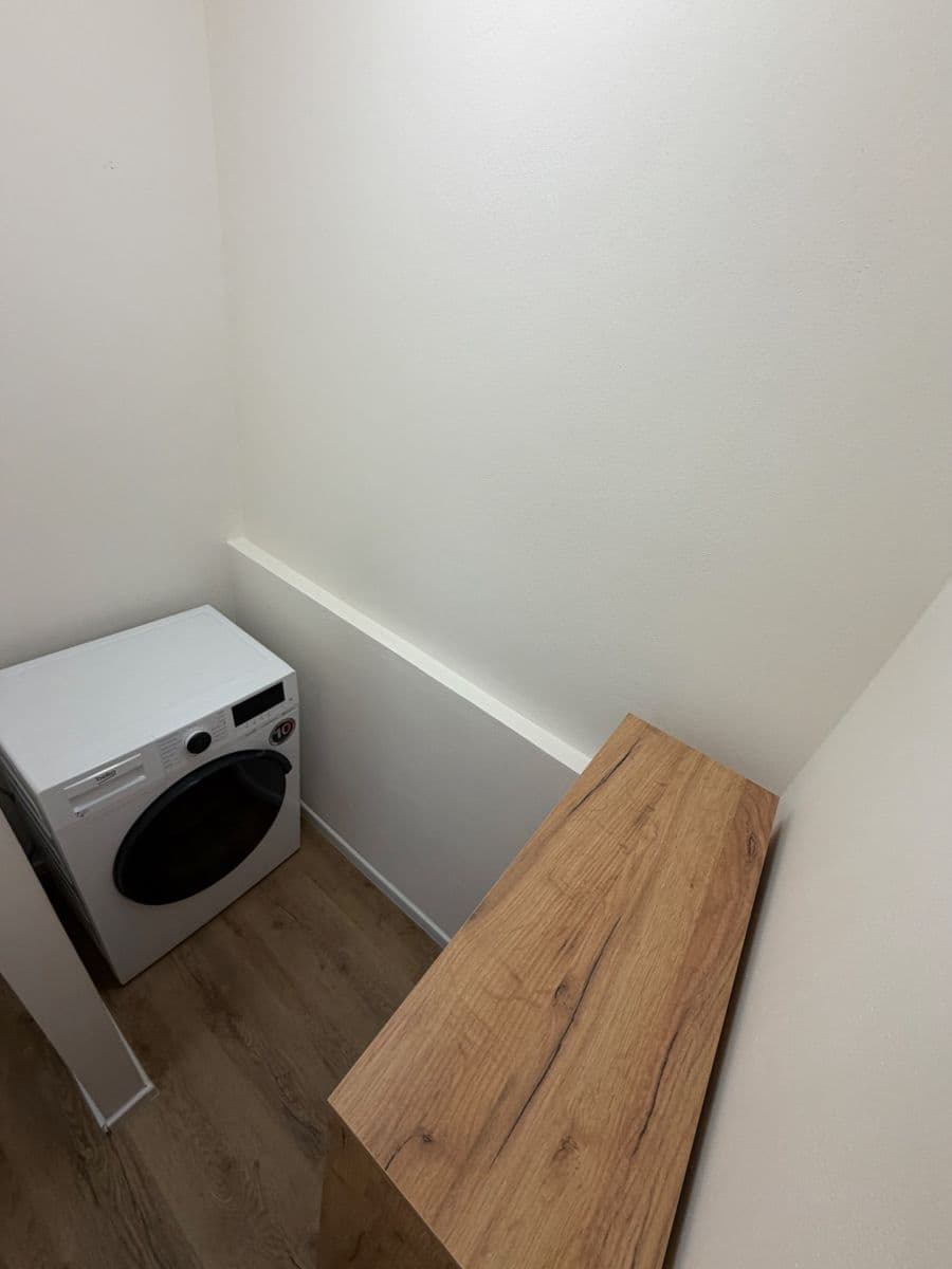 Prodej bytu 2+kk 31 m², Matúškova, Praha, Praha Prodej bytu 2+kk 31 m², Matúškova, Praha, Praha