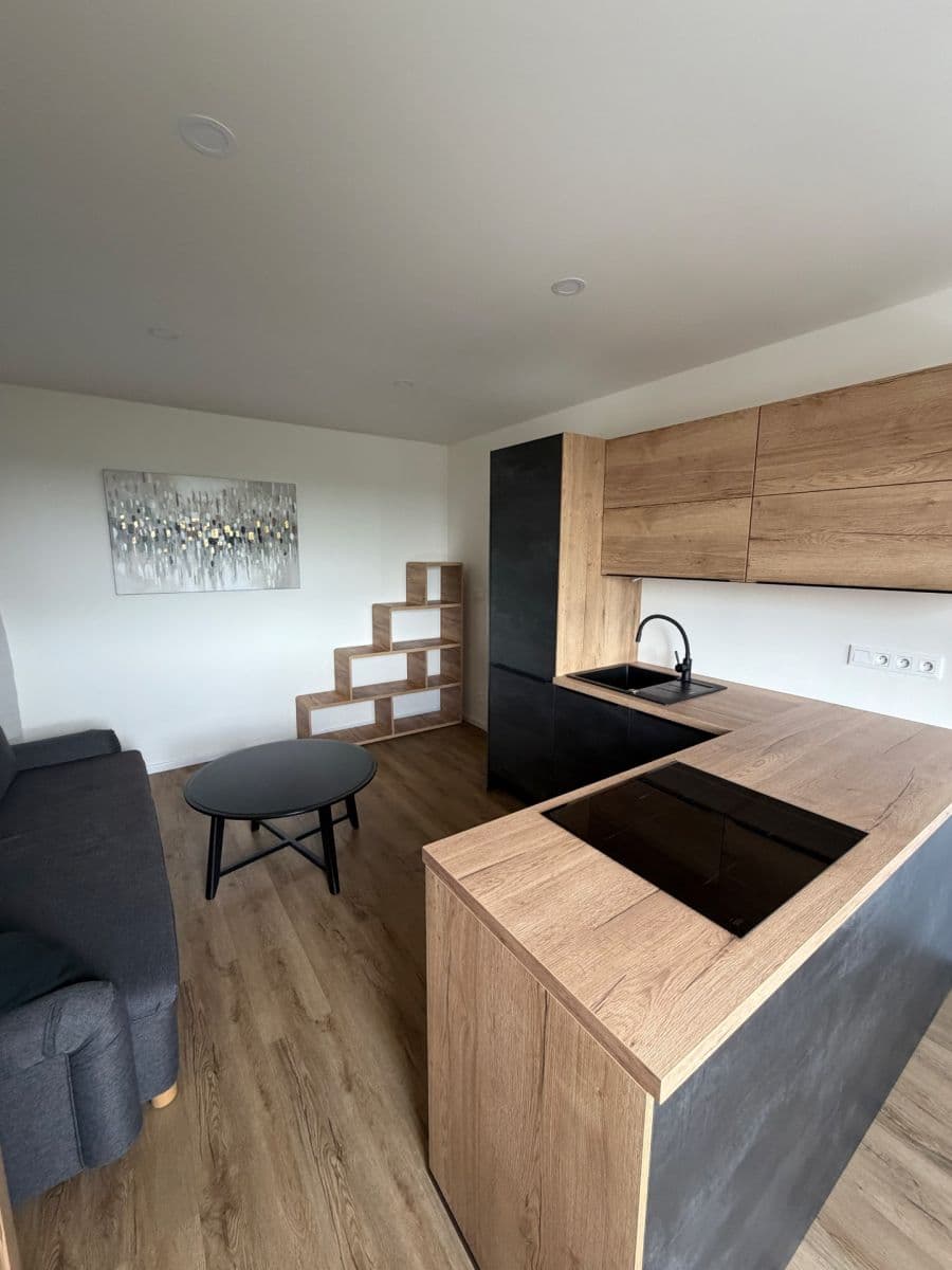 Prodej bytu 2+kk 31 m², Matúškova, Praha, Praha Prodej bytu 2+kk 31 m², Matúškova, Praha, Praha