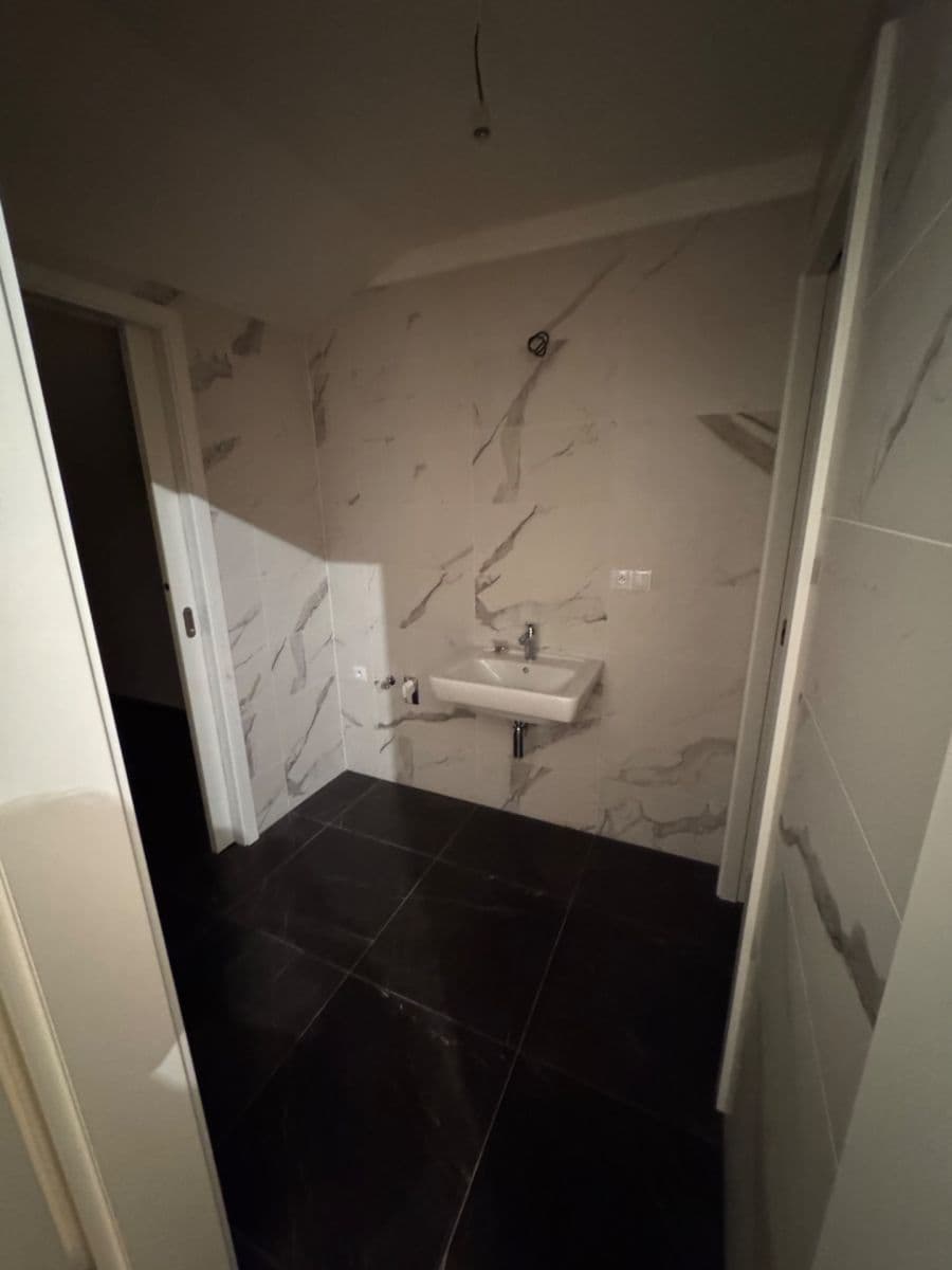 Pronájem bytu 2+kk 85 m², Tyršova, Praha, Praha Pronájem bytu 2+kk 85 m², Tyršova, Praha, Praha