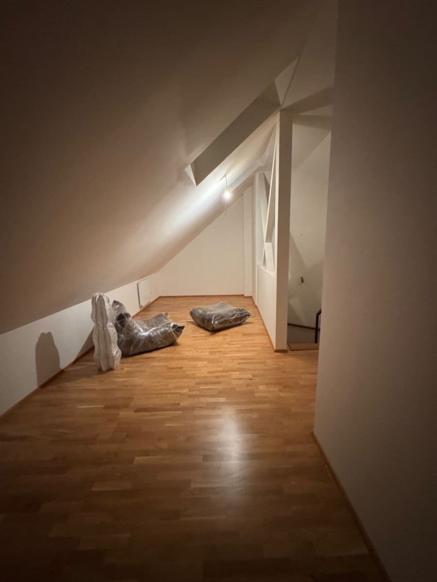 Pronájem bytu 2+kk 85 m², Tyršova, Praha, Praha Pronájem bytu 2+kk 85 m², Tyršova, Praha, Praha