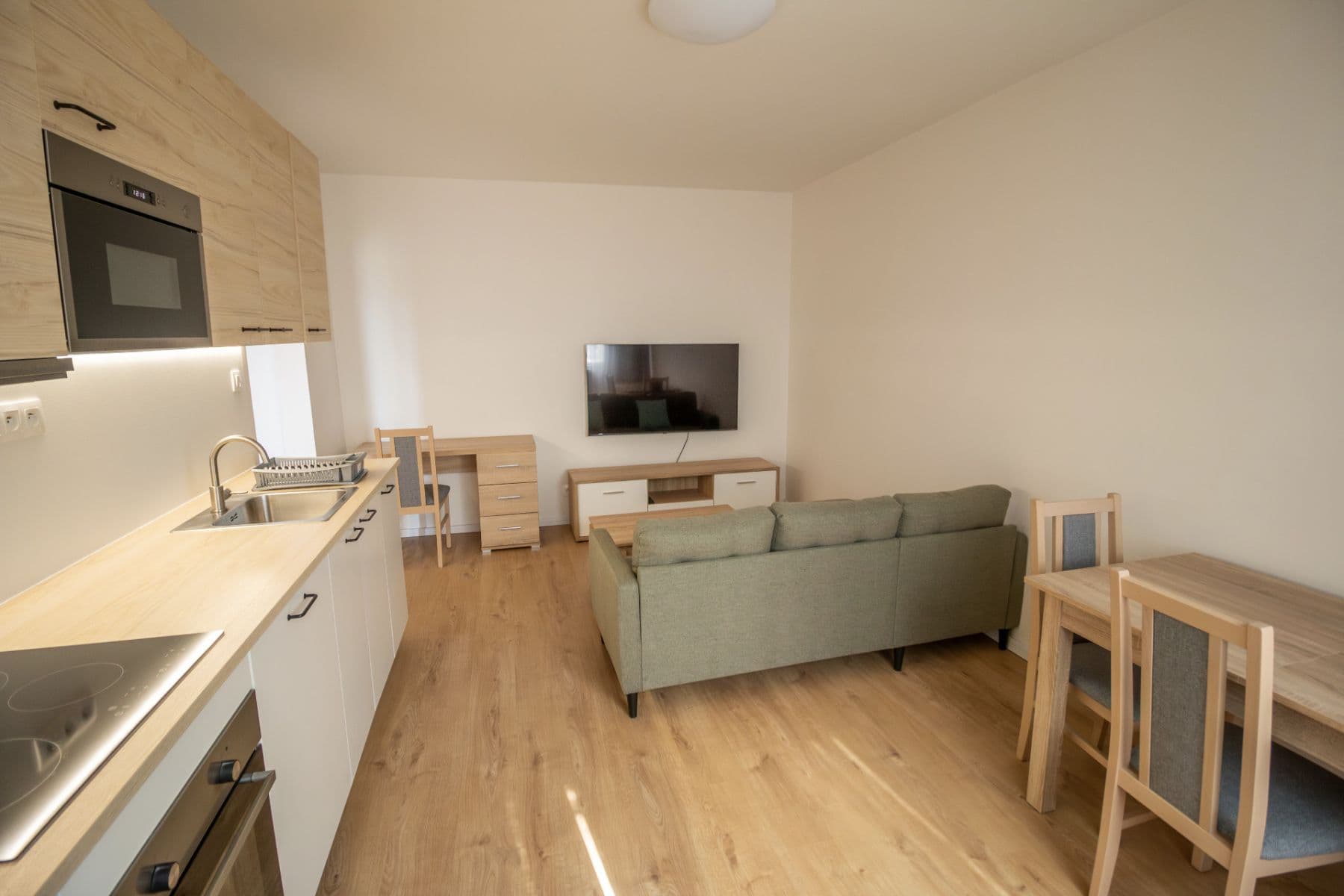 Pronájem bytu 2+1 37 m², Drobného, Dúbravka, Bratislavský kraj Pronájem bytu 2+1 37 m², Drobného, Dúbravka, Bratislavský kraj