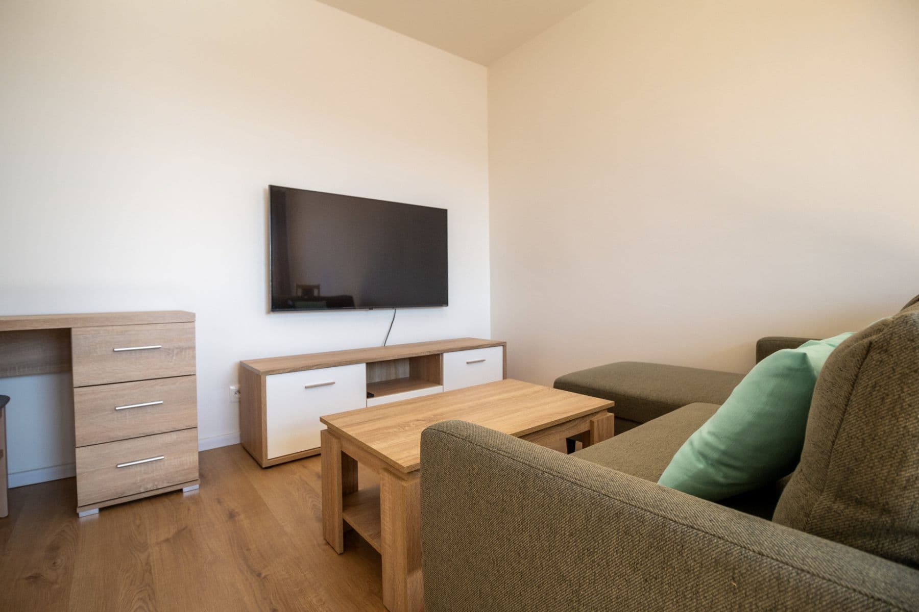 Pronájem bytu 2+1 37 m², Drobného, Dúbravka, Bratislavský kraj Pronájem bytu 2+1 37 m², Drobného, Dúbravka, Bratislavský kraj