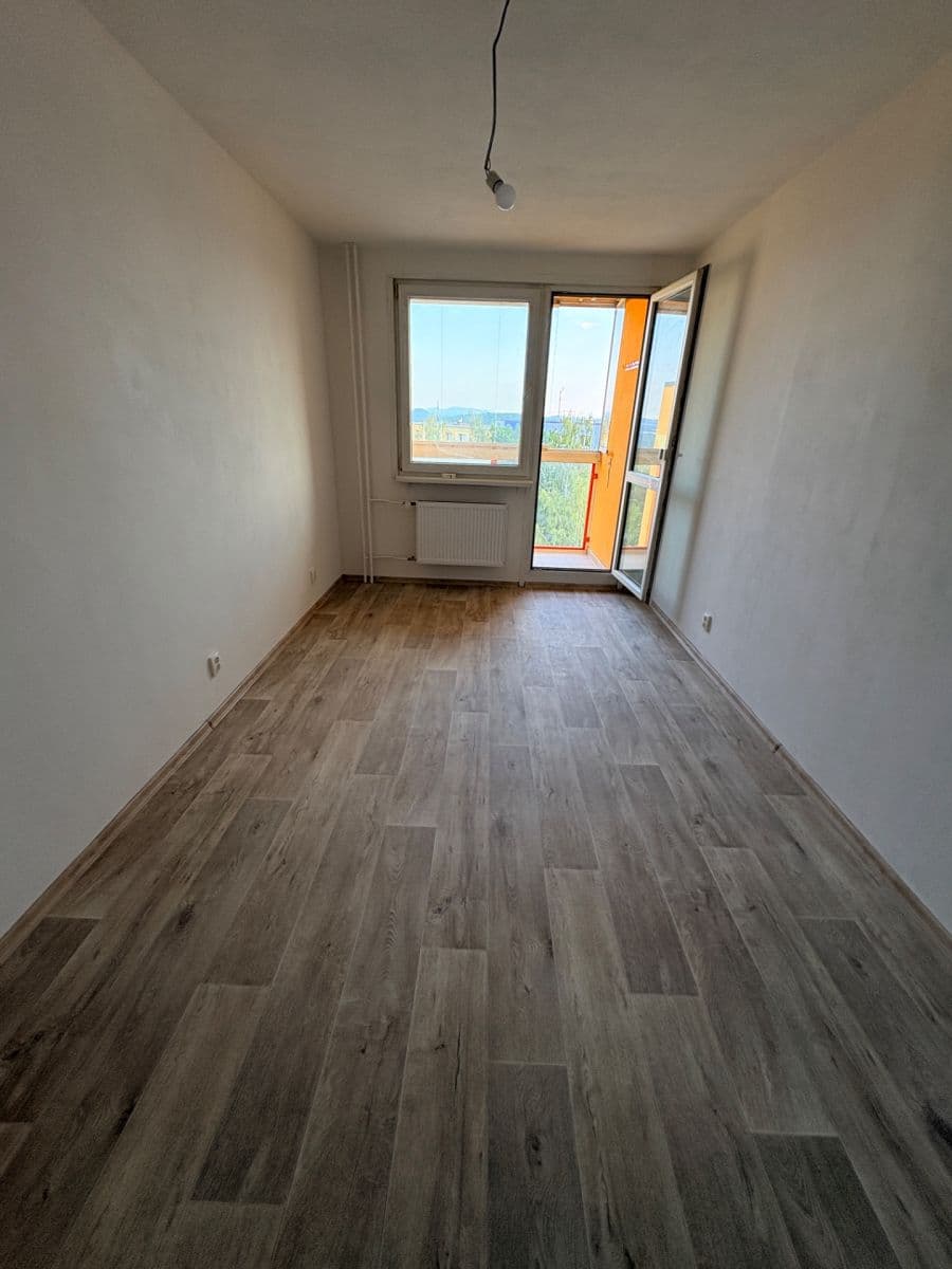 Pronájem bytu 2+kk 40 m², Kutnohorská, Česká Lípa, Liberecký kraj Pronájem bytu 2+kk 40 m², Kutnohorská, Česká Lípa, Liberecký kraj