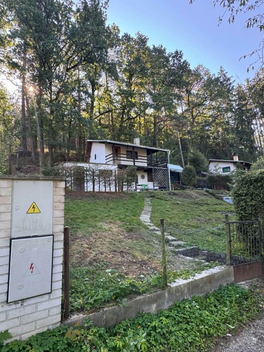 Prodej chaty, chalupy 17 m², pozemek 389 m², Bystřice, Středočeský kraj Prodej chaty, chalupy 17 m², pozemek 389 m², Bystřice, Středočeský kraj