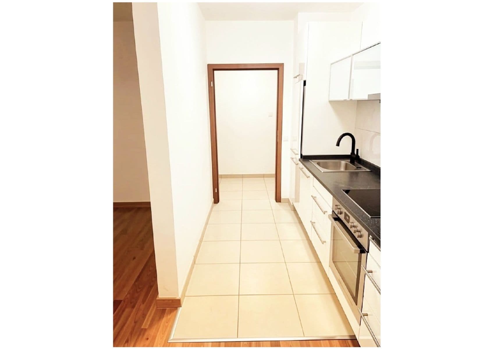 Prodej bytu 1+kk 36 m², Plzeňská, Praha, Praha Prodej bytu 1+kk 36 m², Plzeňská, Praha, Praha
