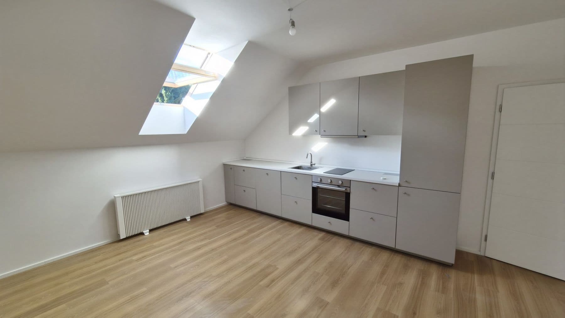 Pronájem bytu 2+kk 46 m², Elišky Přemyslovny, Praha, Praha Pronájem bytu 2+kk 46 m², Elišky Přemyslovny, Praha, Praha