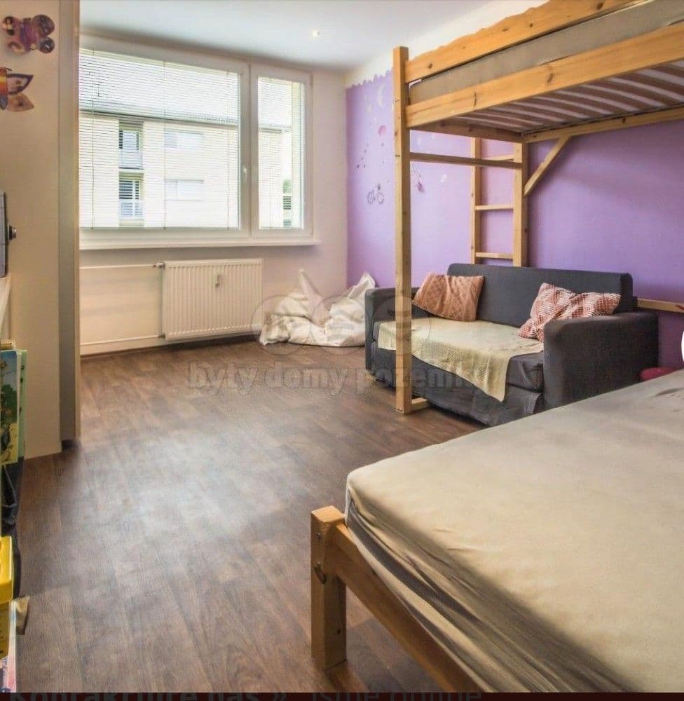 Pronájem bytu 4+kk 70 m², V Lázních, Jesenice, Středočeský kraj Pronájem bytu 4+kk 70 m², V Lázních, Jesenice, Středočeský kraj