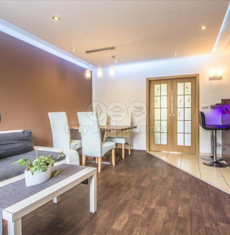 Pronájem bytu 4+kk 70 m², V Lázních, Jesenice, Středočeský kraj Pronájem bytu 4+kk 70 m², V Lázních, Jesenice, Středočeský kraj