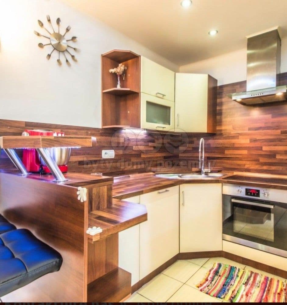 Pronájem bytu 4+kk 70 m², V Lázních, Jesenice, Středočeský kraj Pronájem bytu 4+kk 70 m², V Lázních, Jesenice, Středočeský kraj