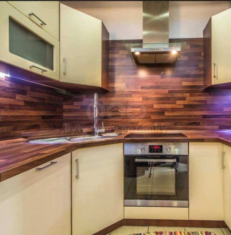 Pronájem bytu 4+kk 70 m², V Lázních, Jesenice, Středočeský kraj Pronájem bytu 4+kk 70 m², V Lázních, Jesenice, Středočeský kraj