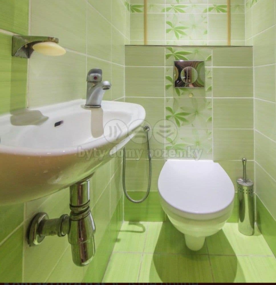 Pronájem bytu 4+kk 70 m², V Lázních, Jesenice, Středočeský kraj Pronájem bytu 4+kk 70 m², V Lázních, Jesenice, Středočeský kraj