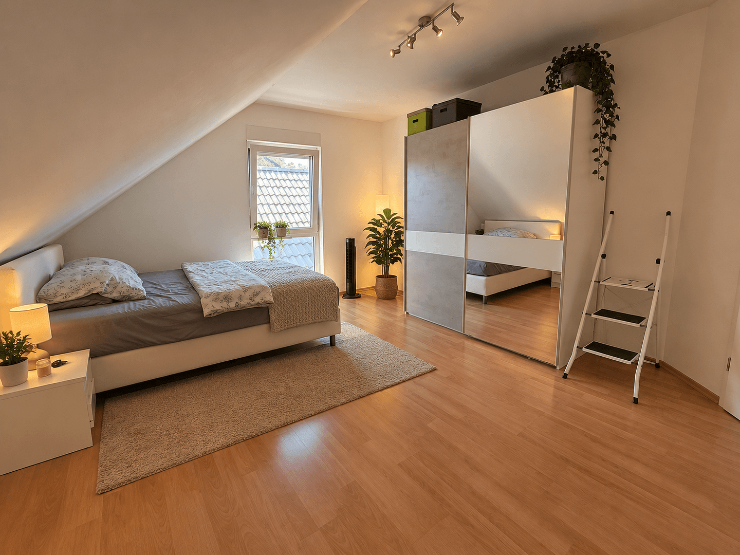 Pronájem domu 140 m², pozemek 400 m², Ingolstadt, Bavorsko Pronájem domu 140 m², pozemek 400 m², Ingolstadt, Bavorsko