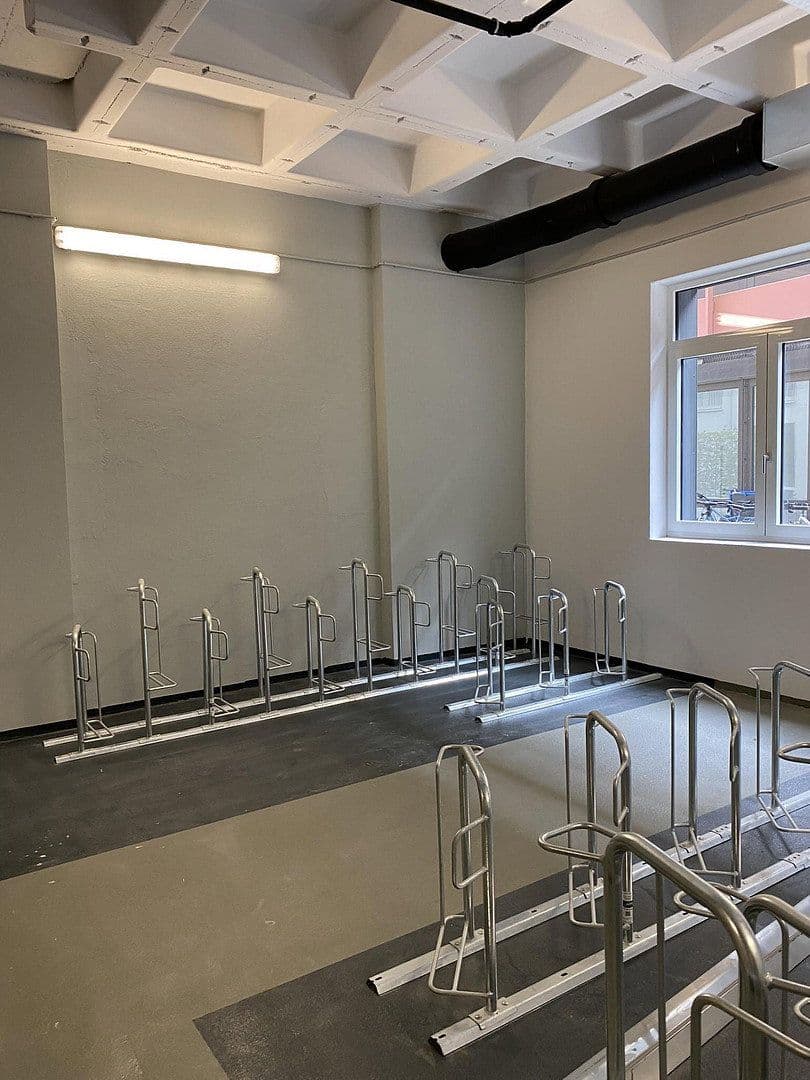 Pronájem bytu 1+1 27 m², Leopoldstr. 202, München, Bavorsko Pronájem bytu 1+1 27 m², Leopoldstr. 202, München, Bavorsko