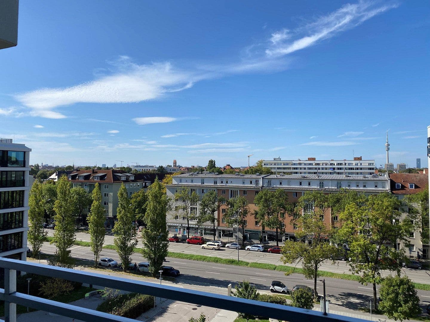 Pronájem bytu 1+1 27 m², Leopoldstr. 202, München, Bavorsko Pronájem bytu 1+1 27 m², Leopoldstr. 202, München, Bavorsko