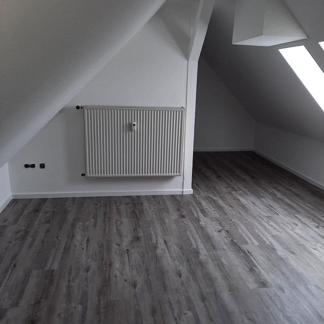 Prodej bytu 3+1 93 m², Eickenstraße 37, Duisburg, Severní Porýní-Vestfálsko Prodej bytu 3+1 93 m², Eickenstraße 37, Duisburg, Severní Porýní-Vestfálsko