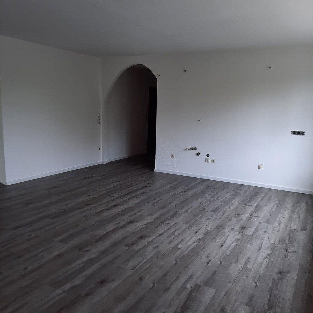 Prodej bytu 3+1 93 m², Eickenstraße 37, Duisburg, Severní Porýní-Vestfálsko Prodej bytu 3+1 93 m², Eickenstraße 37, Duisburg, Severní Porýní-Vestfálsko