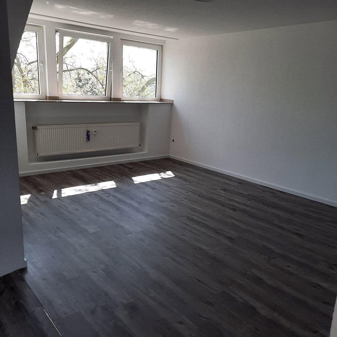 Prodej bytu 3+1 93 m², Eickenstraße 37, Duisburg, Severní Porýní-Vestfálsko Prodej bytu 3+1 93 m², Eickenstraße 37, Duisburg, Severní Porýní-Vestfálsko