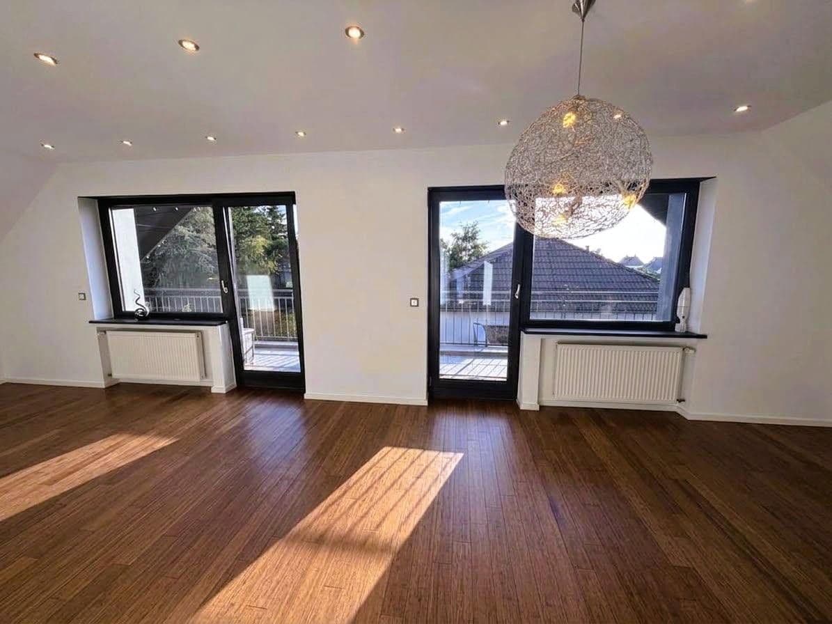 Prodej domu 220 m², pozemek 757 m², Osburg, Porýní-Falc Prodej domu 220 m², pozemek 757 m², Osburg, Porýní-Falc