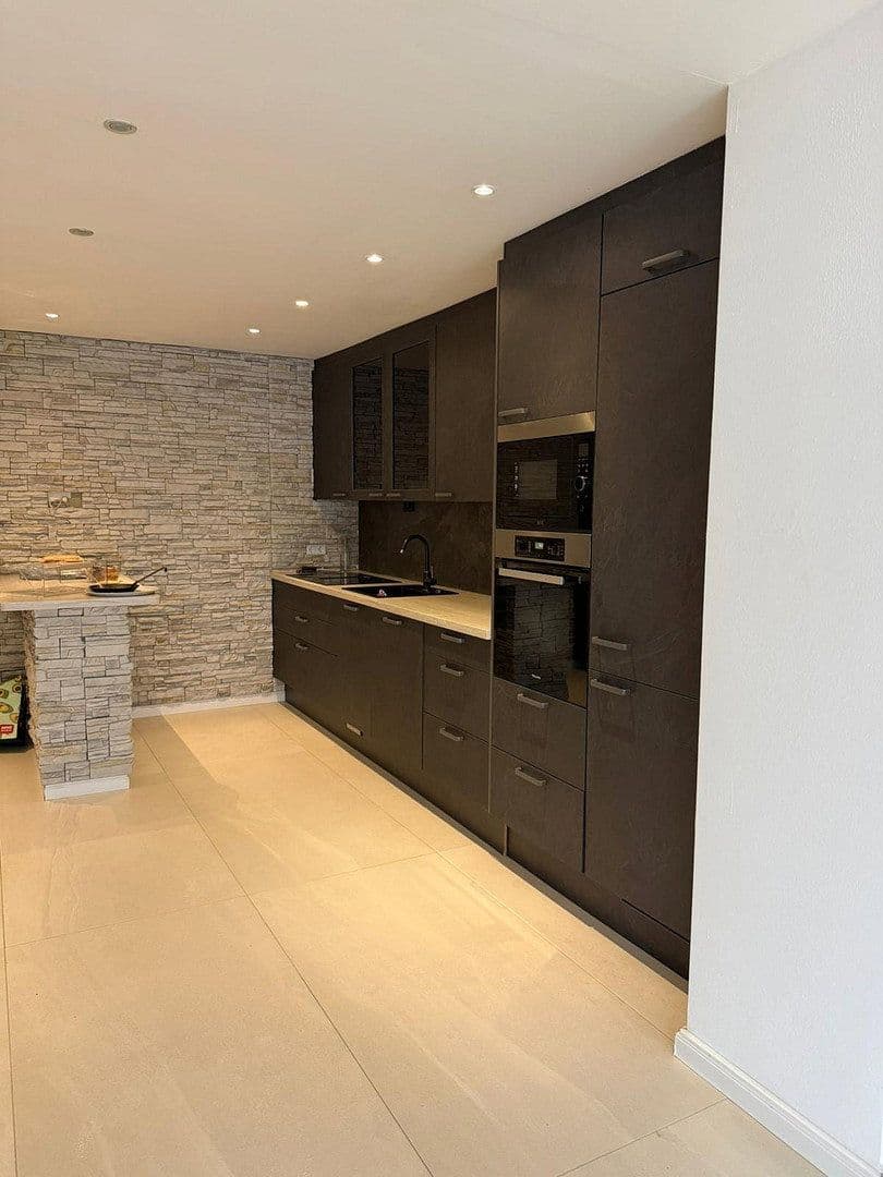 Pronájem bytu 3+1 90 m², Mittelweg, Pohlheim, Hessen Pronájem bytu 3+1 90 m², Mittelweg, Pohlheim, Hessen