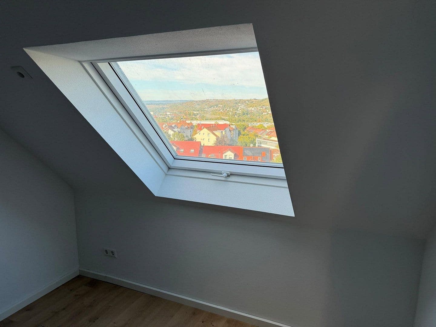 Pronájem bytu 5+1 92 m², In der Heinrichsburg 13, Mosbach, Bádensko-Württembersko Pronájem bytu 5+1 92 m², In der Heinrichsburg 13, Mosbach, Bádensko-Württembersko