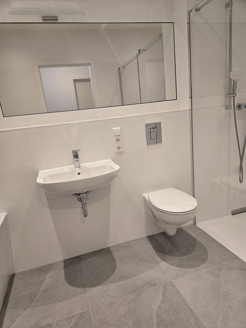 Pronájem bytu 3+1 84 m², Bütower Str. 34, Berlin, Berlín Pronájem bytu 3+1 84 m², Bütower Str. 34, Berlin, Berlín